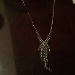 Dazzling Silver Necklace with Crystal Detailing